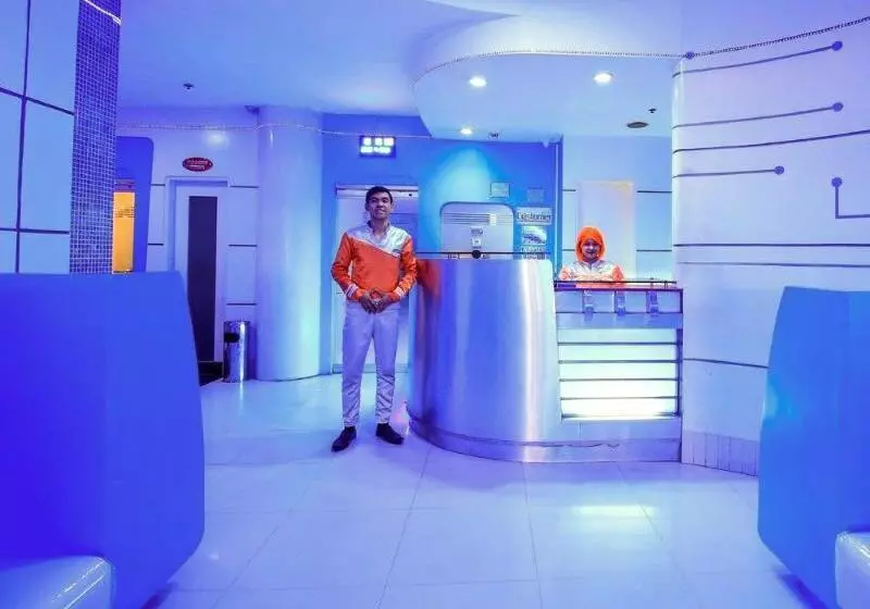 Astrotel Avenida