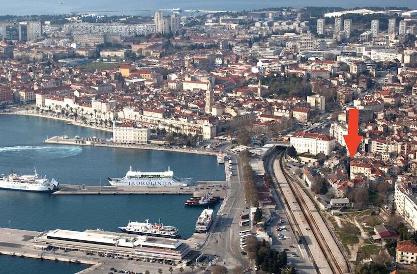 تختخواب و صبحانه Villa Toni Design Apartments