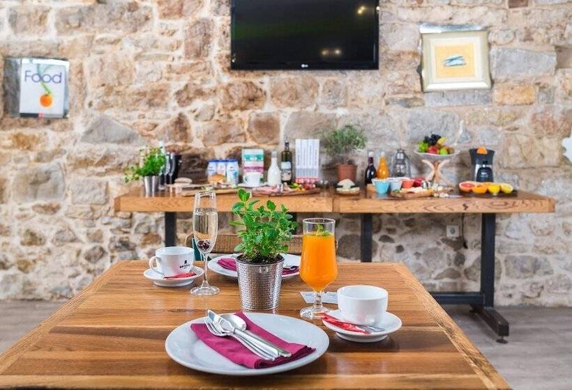 تختخواب و صبحانه Villa Toni Design Apartments