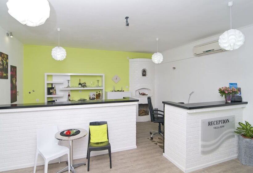 تختخواب و صبحانه Villa Toni Design Apartments