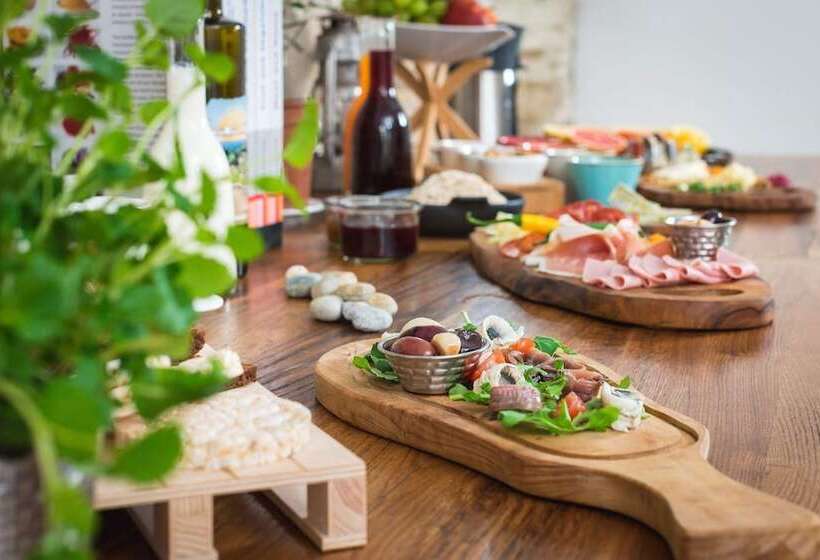 تختخواب و صبحانه Villa Toni Design Apartments