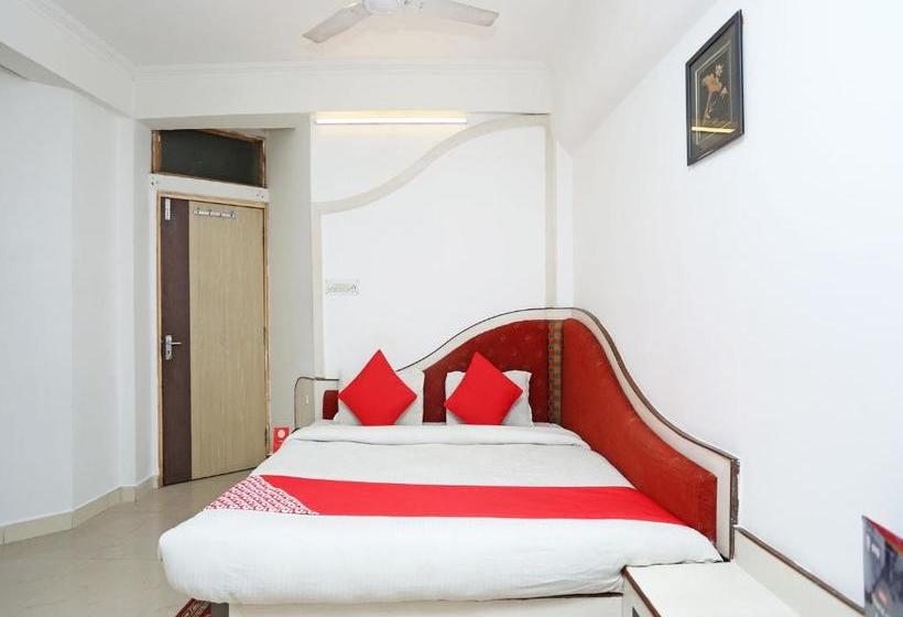 בית מלון כפרי Arya Palace