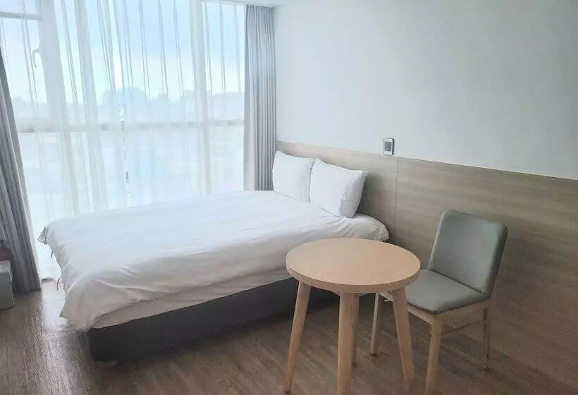 Kenny Stay Jeju Seoguipo Hotel Kenny
