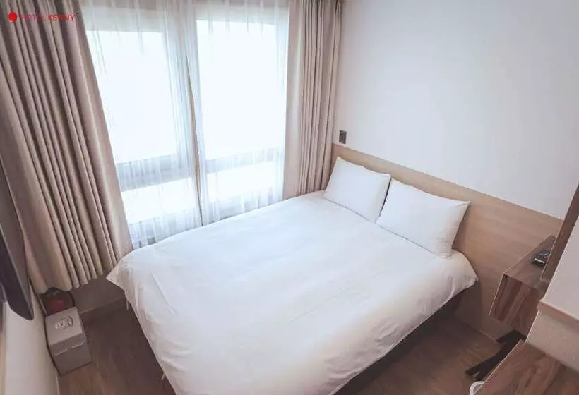 Kenny Stay Jeju Seoguipo Hotel Kenny