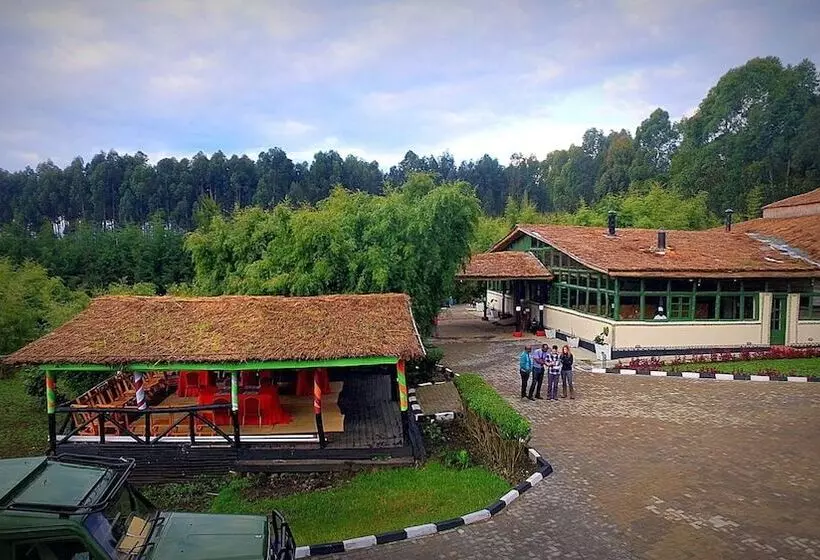 هتل Le Bambou Gorilla Lodge