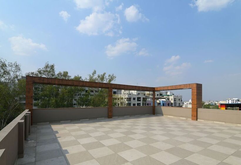 בית מלון כפרי Treebo Avadh Residency