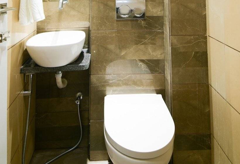 בית מלון כפרי Treebo Avadh Residency