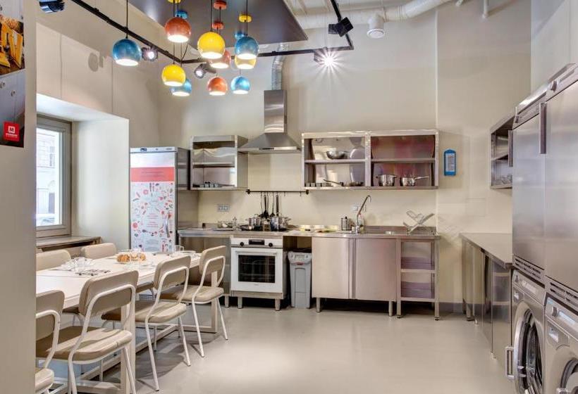 ホテル Holiday Inn St. Petersburg  Theatre Square