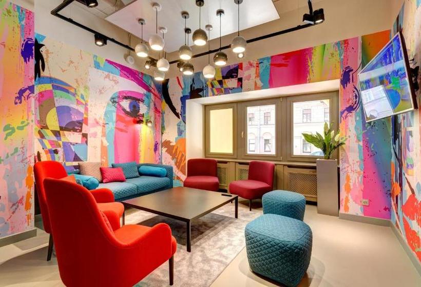 ホテル Holiday Inn St. Petersburg  Theatre Square