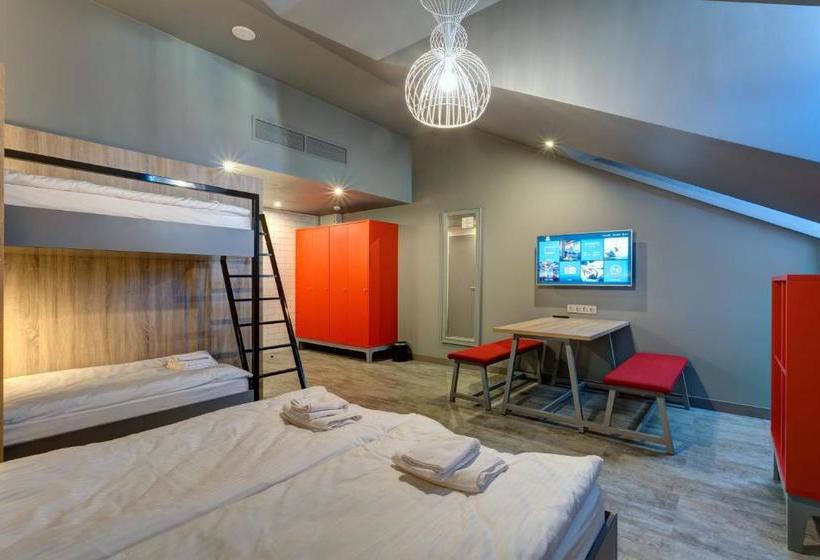 ホテル Holiday Inn St. Petersburg  Theatre Square