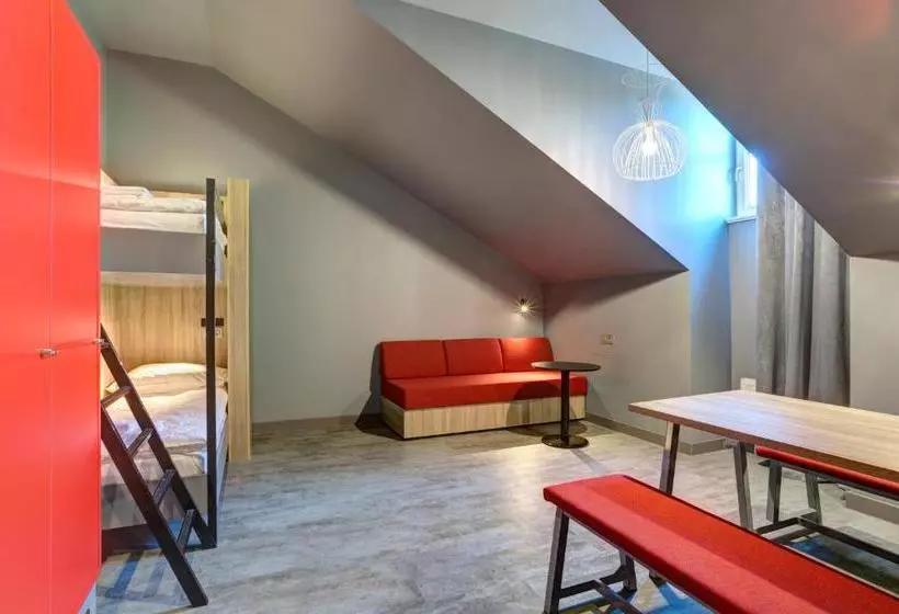 ホテル Holiday Inn St. Petersburg  Theatre Square