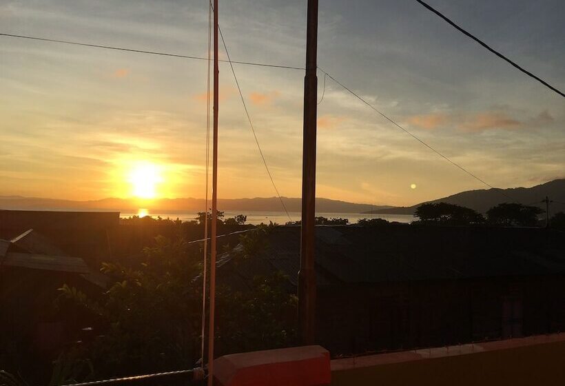 פנסיון Aini Homestay Ternate