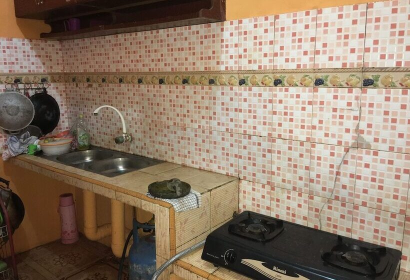 פנסיון Aini Homestay Ternate