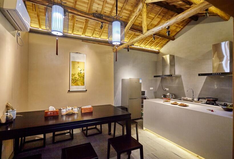 פנסיון Best Wishes West Lake Lnn