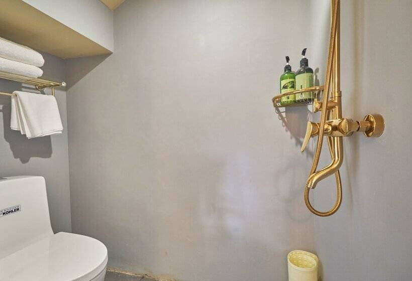 פנסיון Best Wishes West Lake Lnn