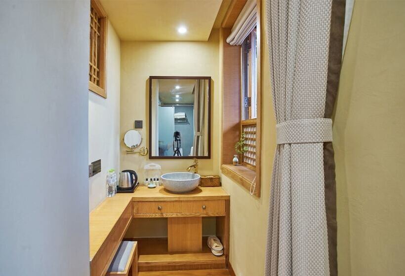 פנסיון Best Wishes West Lake Lnn