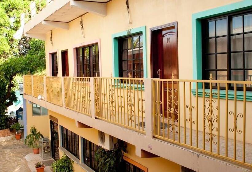 Aparthotel Las Brisas