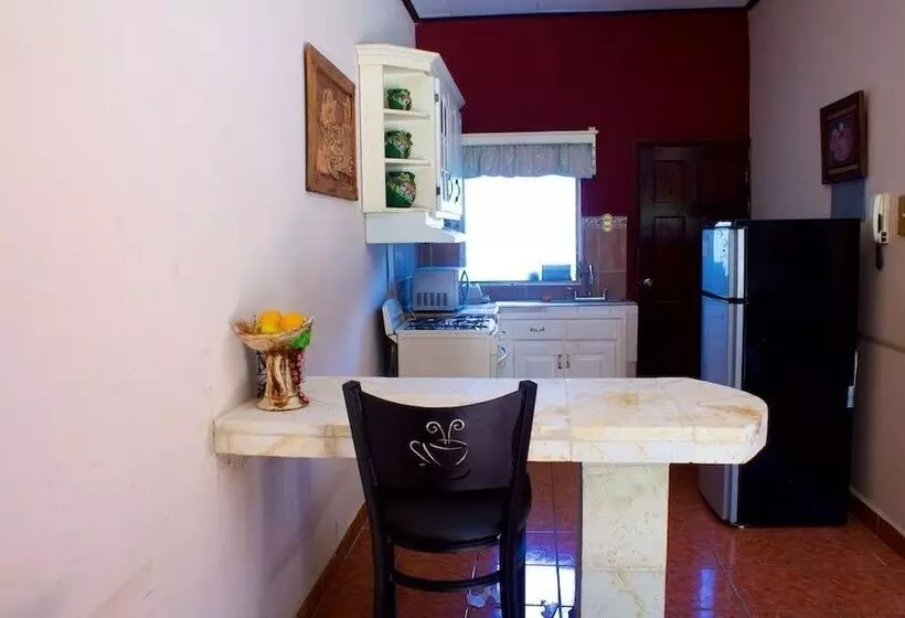 Aparthotel Las Brisas