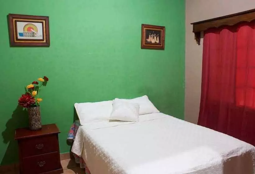 Aparthotel Las Brisas