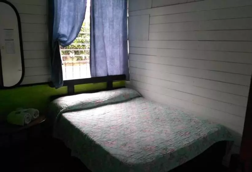 ユースホステル Chill Out Arenal