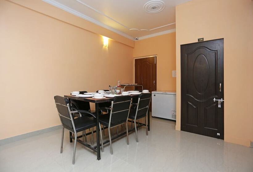 בית מלון כפרי A R Residency By Oyo Rooms