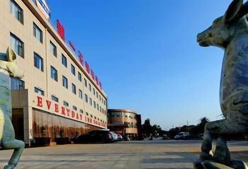 בית מלון כפרי Everyday Inn