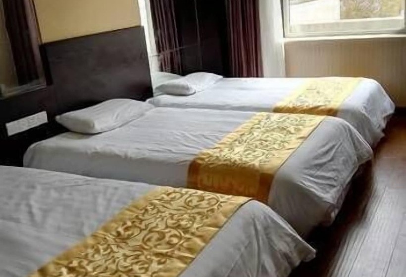 בית מלון כפרי Everyday Inn