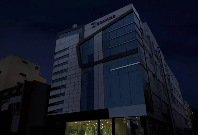 Itsy Hotels N Square
