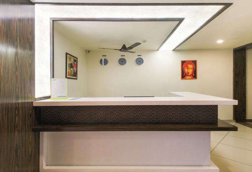 Itsy Hotels N Square