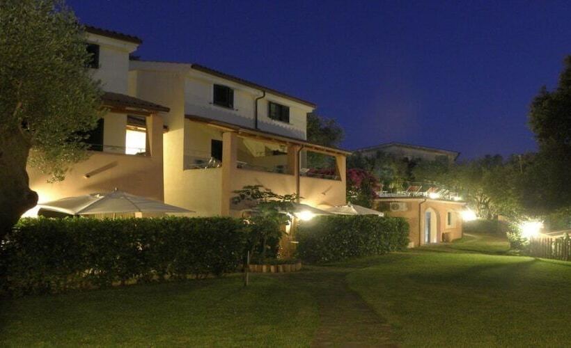 هتل Residenza Turistica  Torre Delle Viole