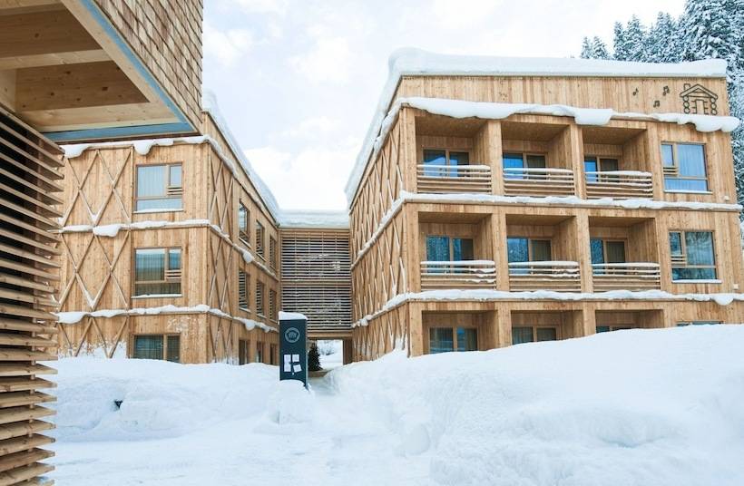 בית מלון כפרי Tirol Lodge