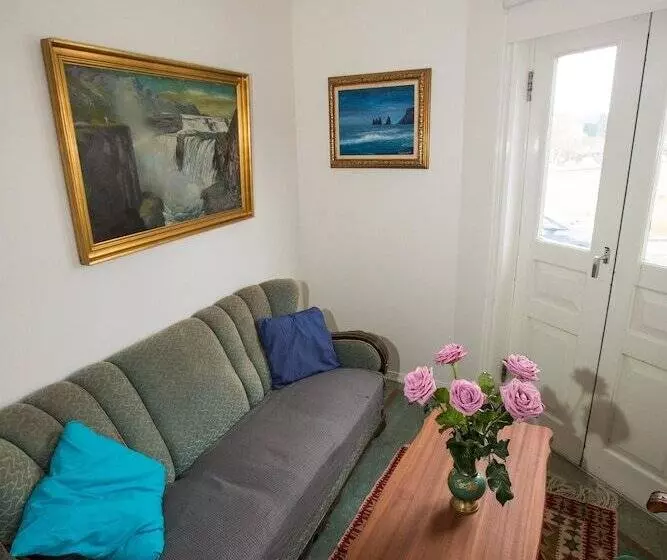 Pension Central Guesthouse Reykjavik