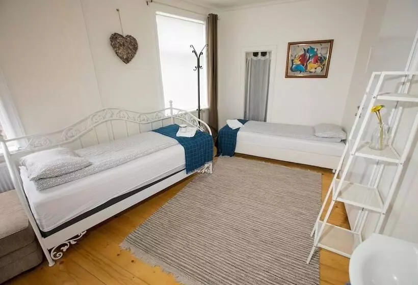 Pension Central Guesthouse Reykjavik