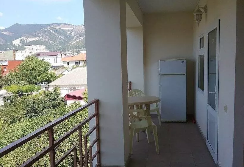 Majatalo Guest House Tatiana