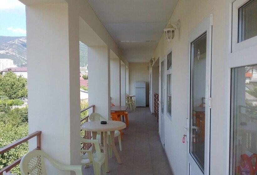 פנסיון Guest House Tatiana