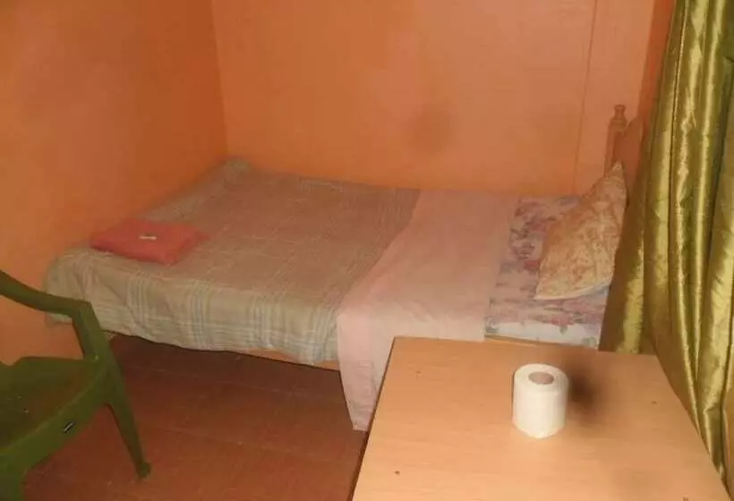 پانسیون Magi Guest House