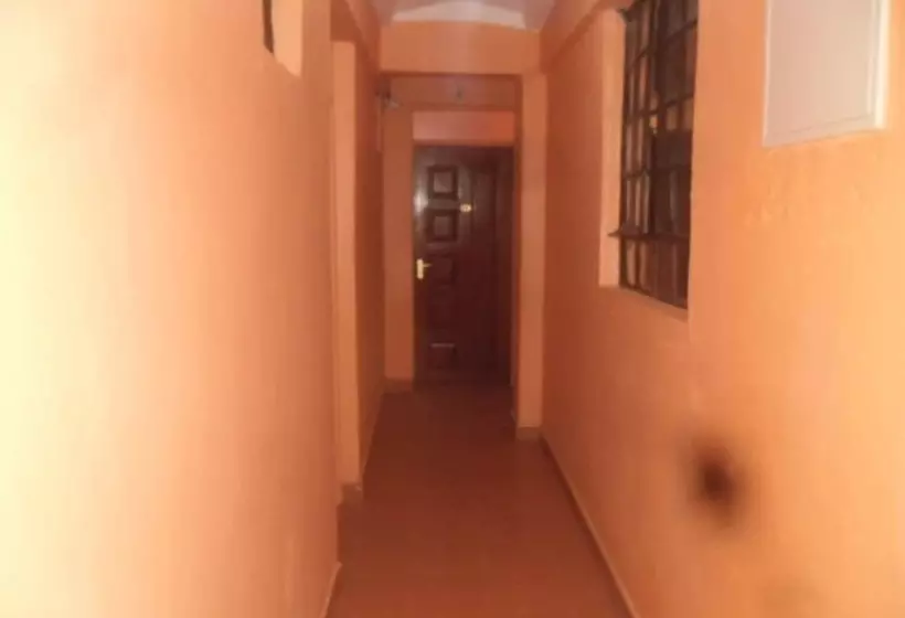 پانسیون Magi Guest House