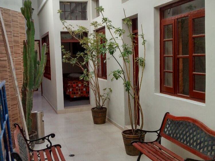 호스텔 Hostal Verona