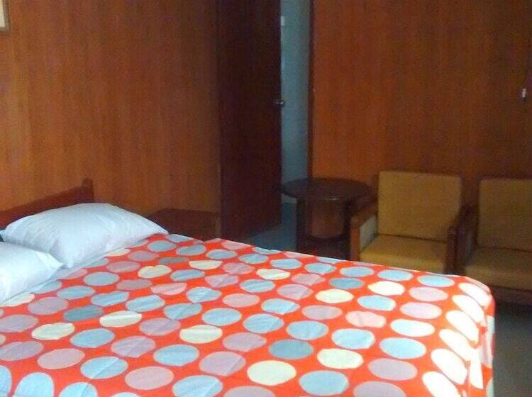 호스텔 Hostal Verona