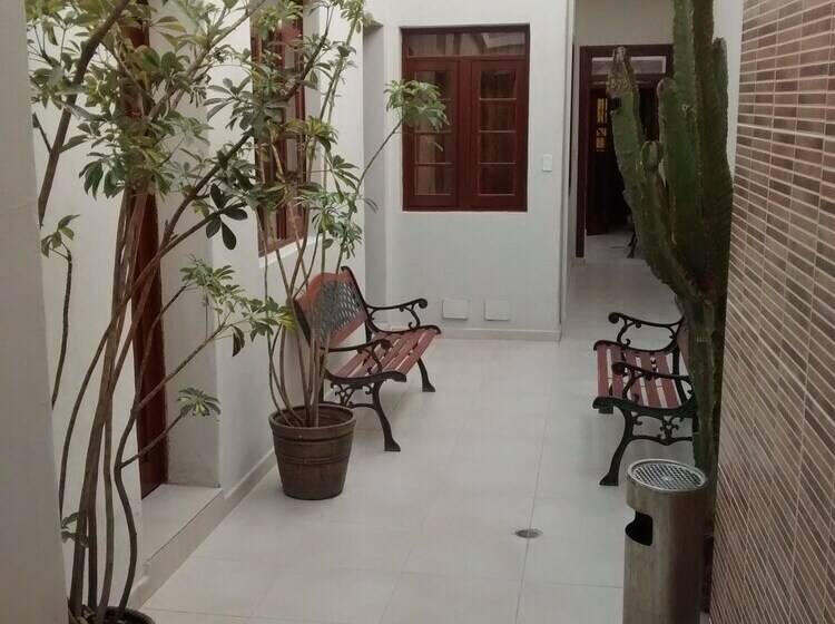 호스텔 Hostal Verona