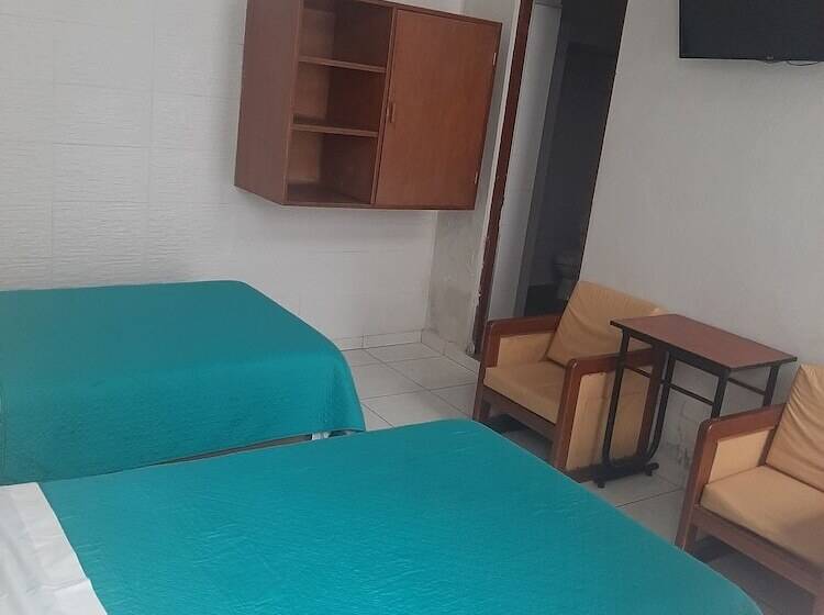 호스텔 Hostal Verona