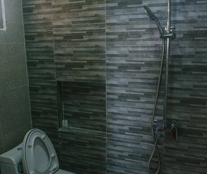 בית מלון כפרי Freddies Santai Sumurtiga