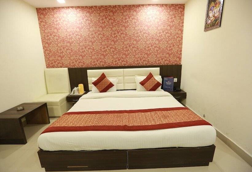 هتل Krishna Galaxy By Oyo Rooms