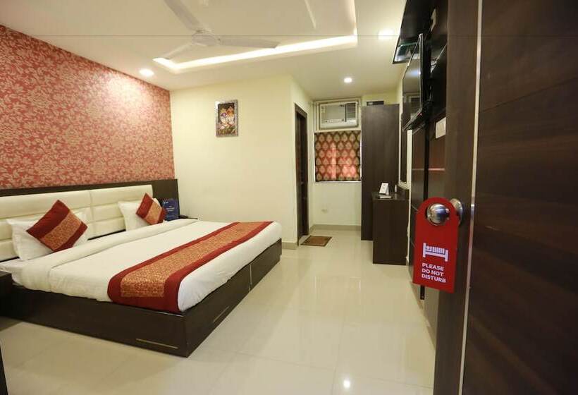 هتل Krishna Galaxy By Oyo Rooms