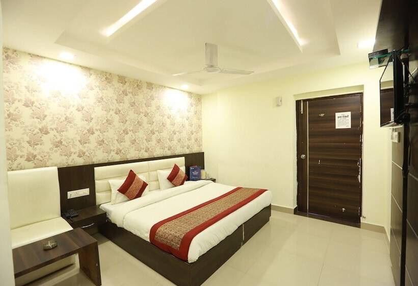 هتل Krishna Galaxy By Oyo Rooms