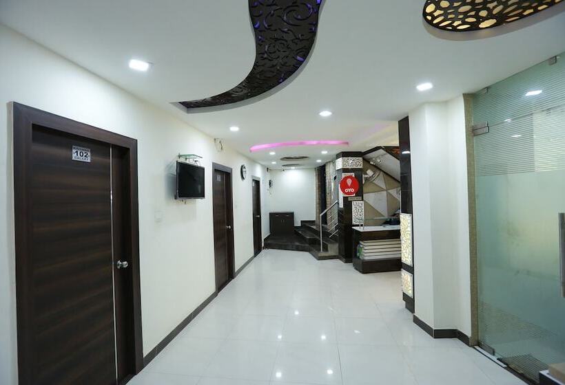 هتل Krishna Galaxy By Oyo Rooms