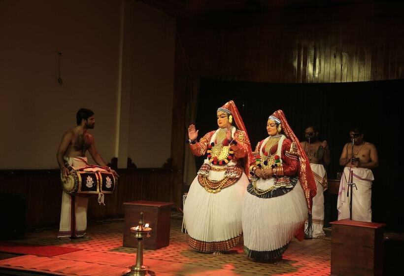 Hotel Neelambari Ecotourism