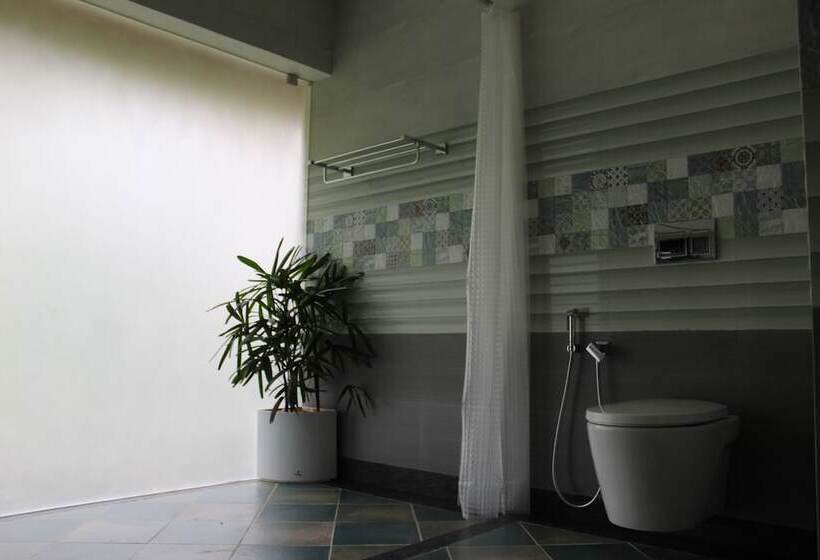 Hotel Neelambari Ecotourism