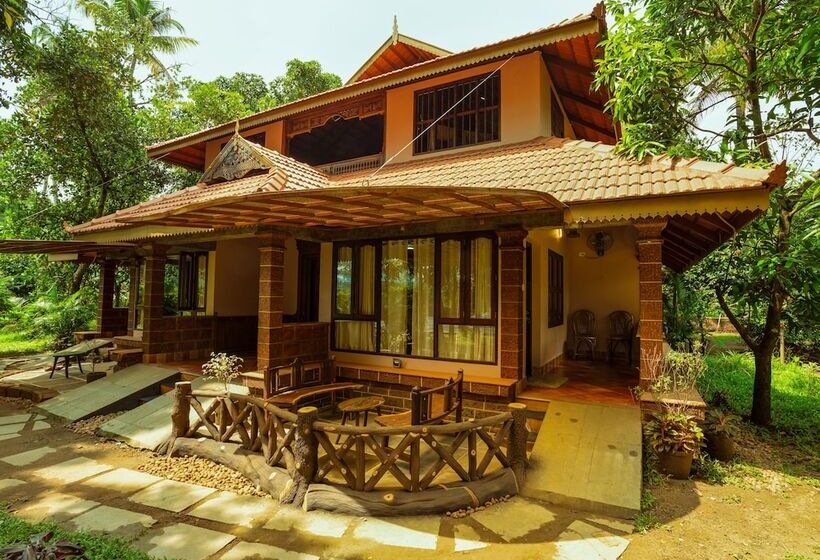 Hotel Neelambari Ecotourism