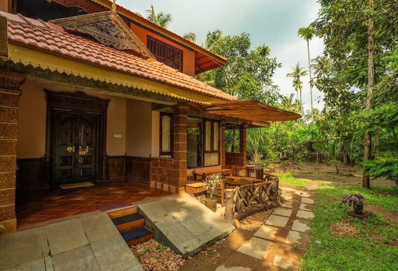 Hotel Neelambari Ecotourism